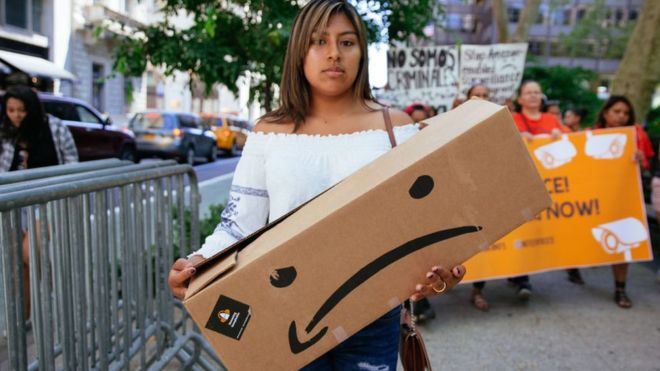 Amazon Prime Day: el día que causa furor entre los compradores y protestas