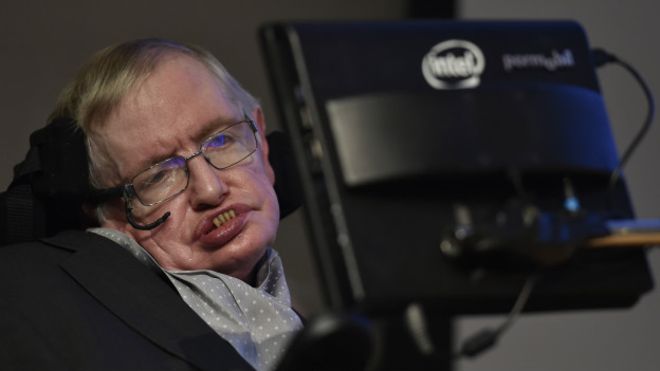 Stephen Hawking: &quot;Las ondas gravitacionales ofrecen una forma completamente nueva de mirar el Universo&quot;