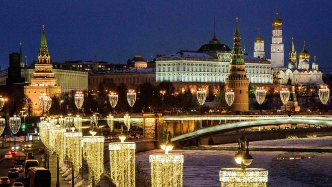Qué significa para la red de espías rusos la expulsión de 150 diplomáticos