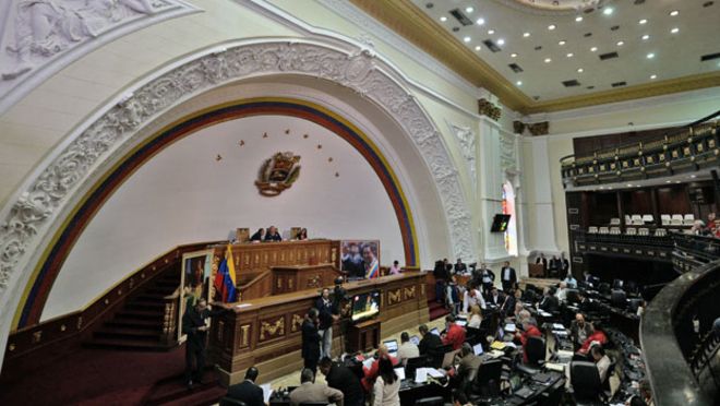 Tribunal Supremo de Venezuela declara &quot;en desacato&quot; a la Asamblea Nacional de mayoría opositora