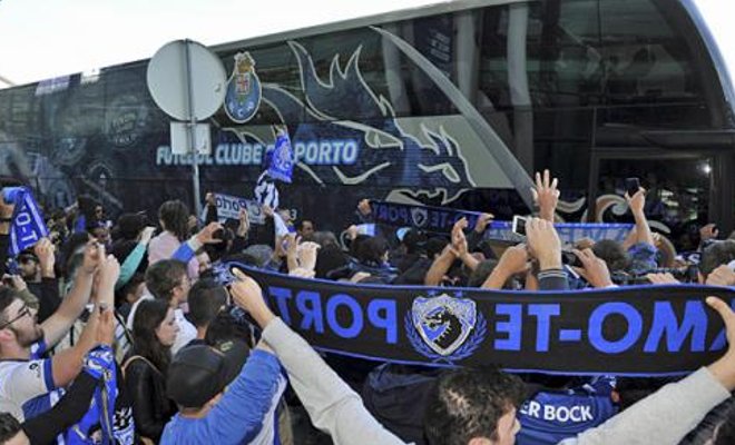 Afición consoló al Porto tras su eliminación