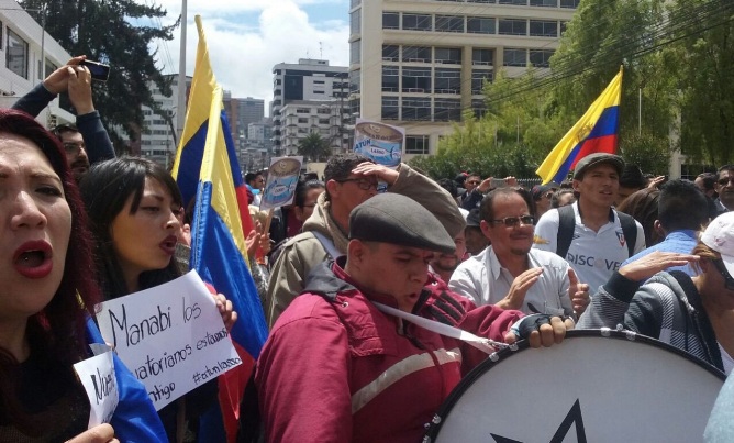 Damnificados del terremoto piden audiencia con Moreno