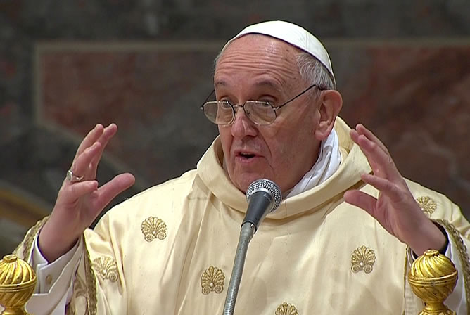 Papa Francisco: hay que descentralizar el Vaticano