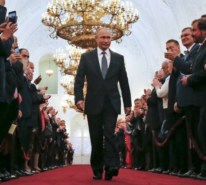 Putin jura para un cuarto mandato presidencial en Rusia