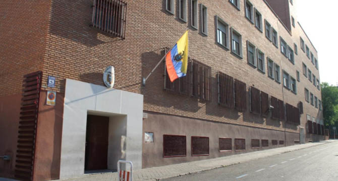 Detenido por alerta de bomba en embajada ecuatoriana
