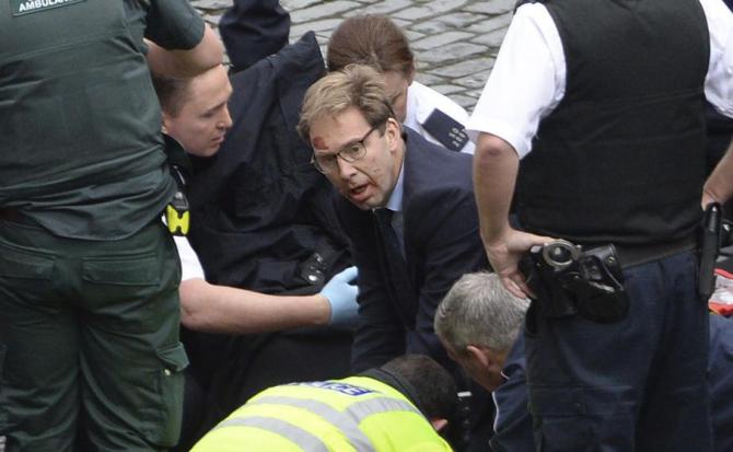 Conoce al hombre que intentó salvar la vida del policía apuñalado en Londres