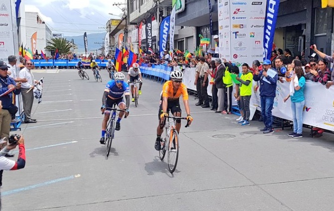 Pablo Caicedo gana octava etapa de Vuelta Ciclística al Ecuador