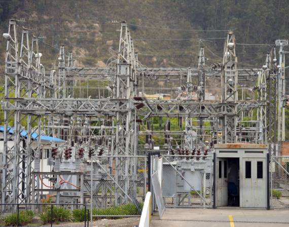 Imagen de archivo de estaciones de energía eléctrica en Cuenca.