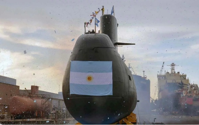 El submarino argentino en su última comunicación reportó una avería
