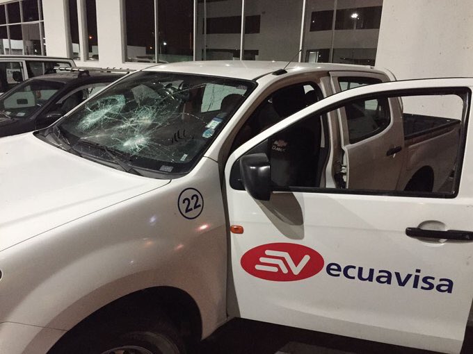 Un camarógrafo de Ecuavisa resultó herido durante la cobertura de un operativo