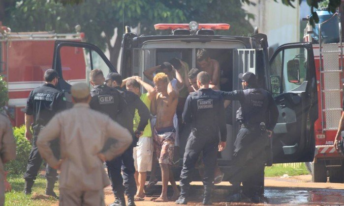 Más de 100 reos se fugaron tras motín carcelario que dejó 9 muertos en Brasil