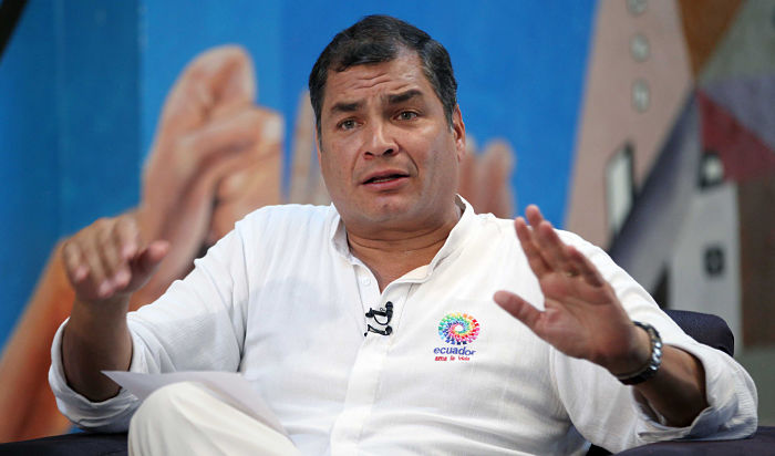 Correa arremete contra Moreno por decisión sobre Glas y consulta popular