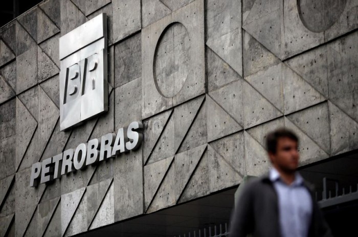 Sector petrolero brasileño va a la huelga contra la desinversión en Petrobras