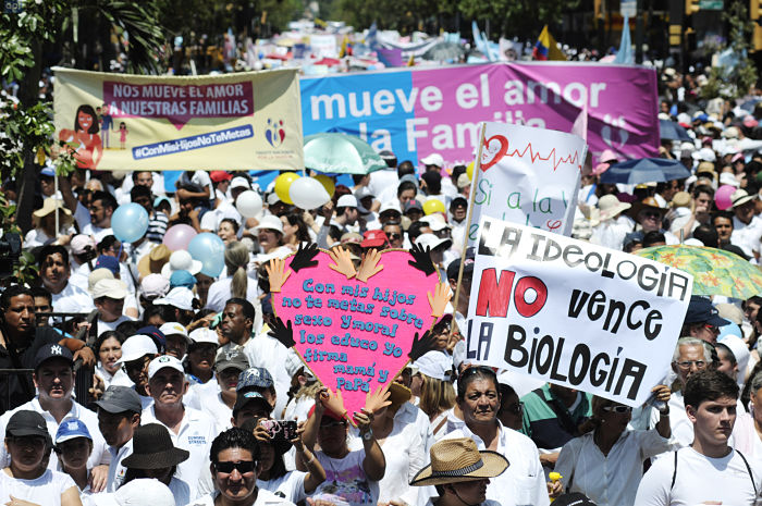 Grupos religiosos marcharon en Guayaquil y otras ciudades contra ideología de género