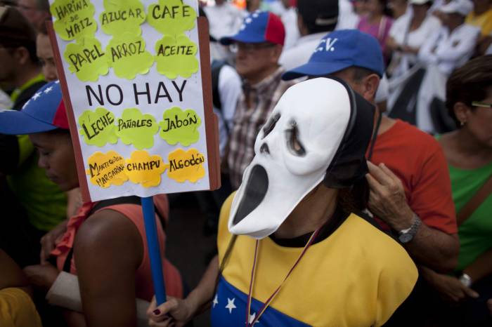 Venezolanos necesitan 20 salarios mínimos para cubrir canasta básica (ONG)