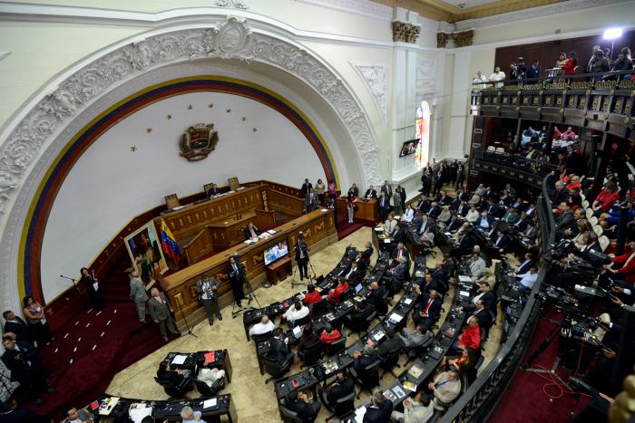 La Asamblea de Venezuela se instala este martes en medio de tensión