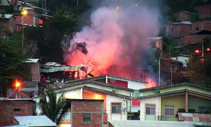 Nueve familias afectadas por incendio de viviendas en Portoviejo