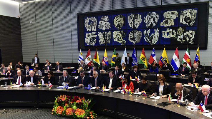 Ecuador apela al diálogo para resolver crisis en Unasur