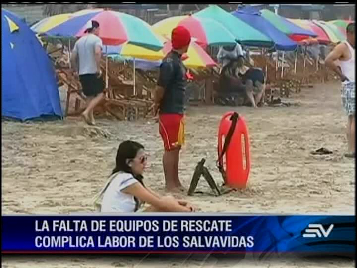 Más de 100 personas han sido rescatadas por salvavidas en Montañita