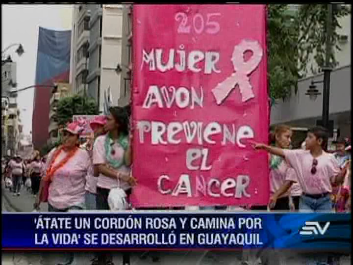 Guayaquil se pintó de rosa contra el cáncer de mama