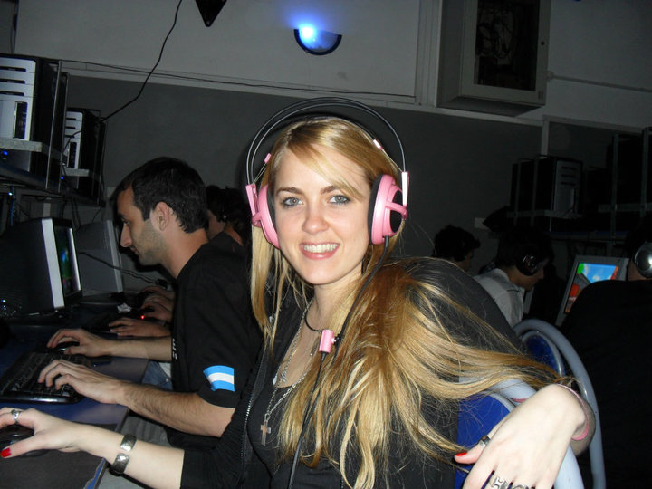 Entrevista exclusiva: Los videojuegos y las mujeres. Conversando con Agush, gamer girl de Argentina