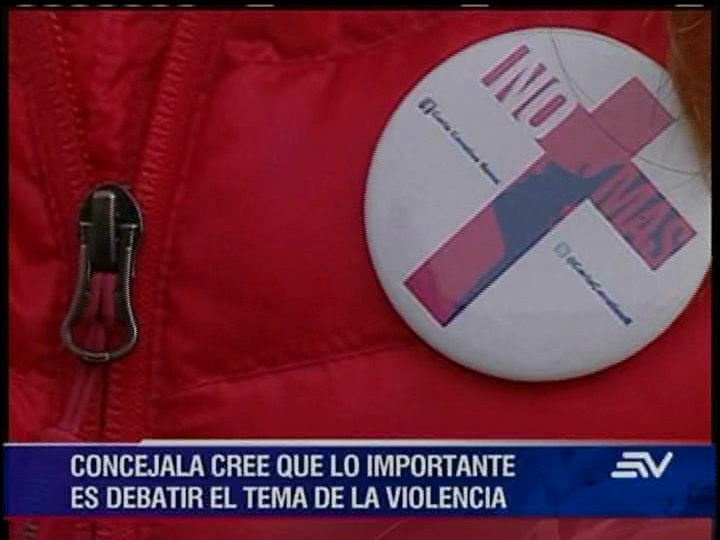 Grupo religioso pide retirar vallas contra femicidio con la palabra &quot;puta&quot; en Quito