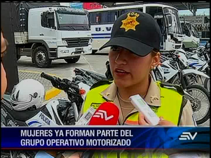 Por primera vez mujeres policías patrullarán en moto Guayaquil