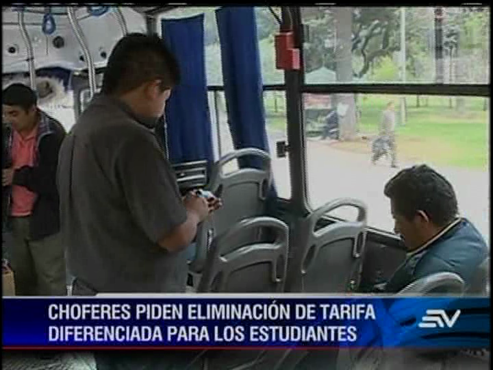 Transportistas exigen subir a 42 centavos el pasaje en Quito
