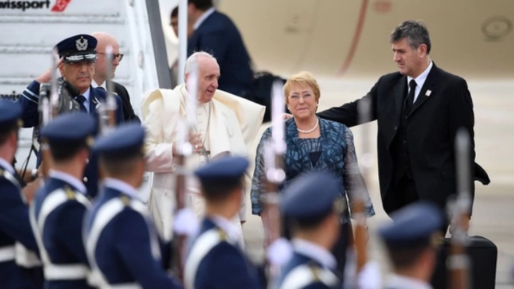 El papa Francisco llega a Chile en su sexta visita a la región suramericana