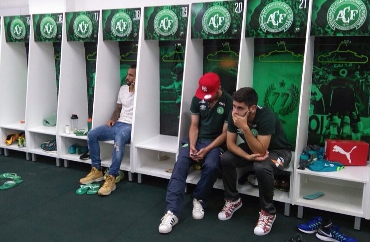 Ocho futbolistas de Chapecoense se salvaron por no viajar con el equipo