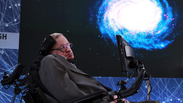 Stephen Hawking vuelve a advertir sobre los extraterrestres