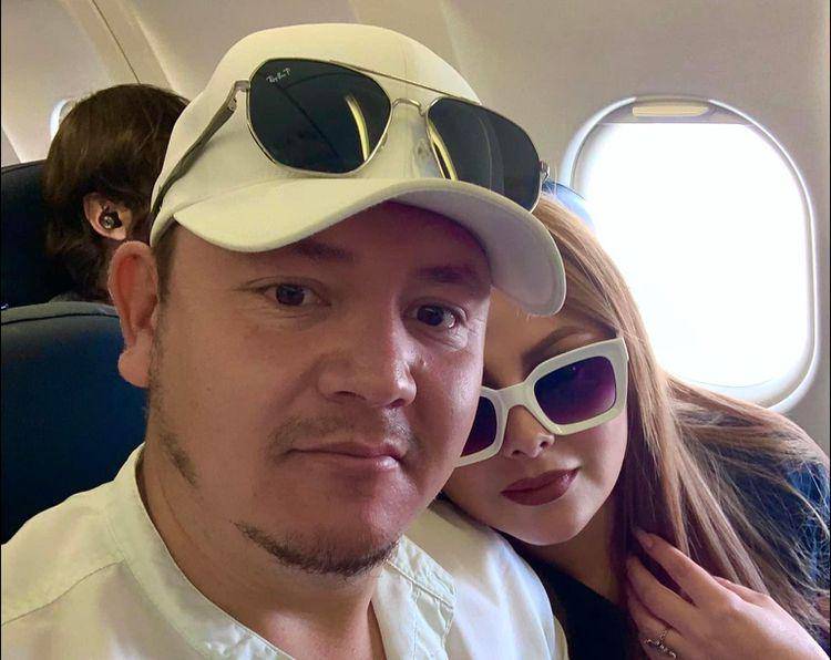 Selfie de Kevin Hernández y su pareja, Maricela Sandoval.
