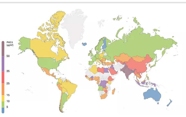 Mapa de países ubicados por color según su nivel de aire contaminado, medido en PM2,5 (µg/m3)