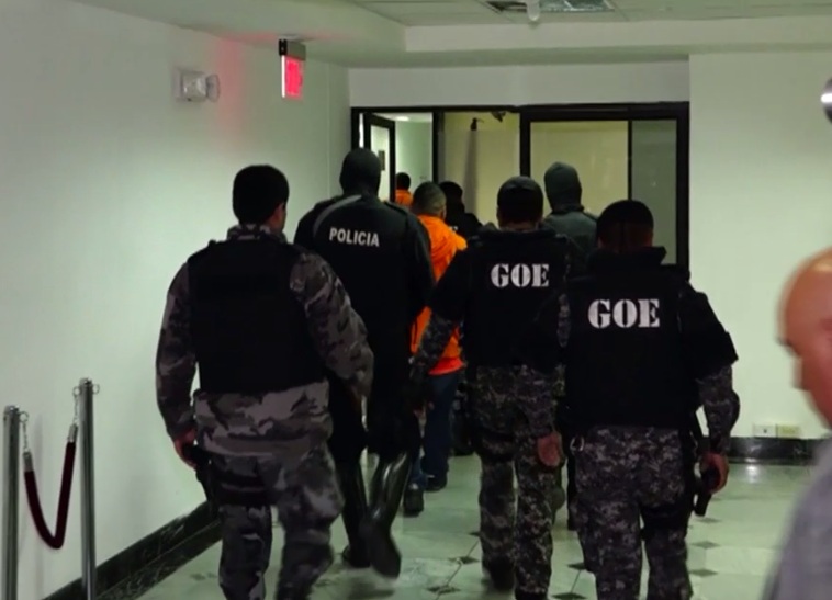 Cuenca: investigan al personal policial en cárcel de Turi