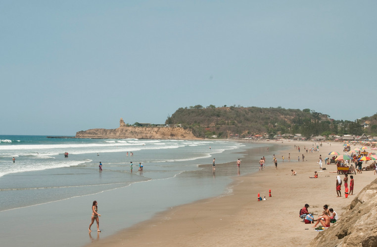 Las playas de Santa Elena padecen por la falta de salvavidas