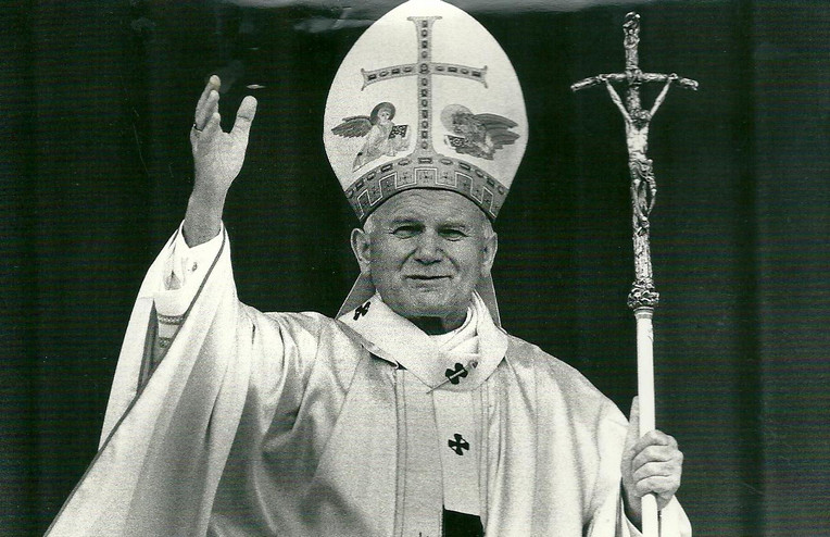 Visita de Juan Pablo II en 1985 afianzó la fe católica de los ecuatorianos