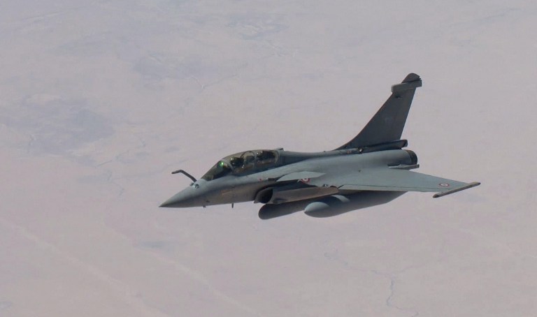 EE.UU. lanza primer ataque aéreo contra el Estado Islámico cerca a Bagdad