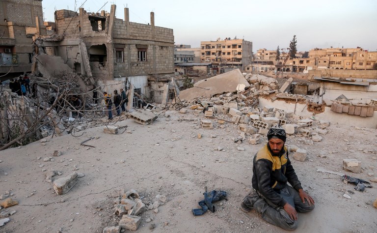 Al menos 70 civiles muertos en bombardeos sirios sobre Guta Oriental