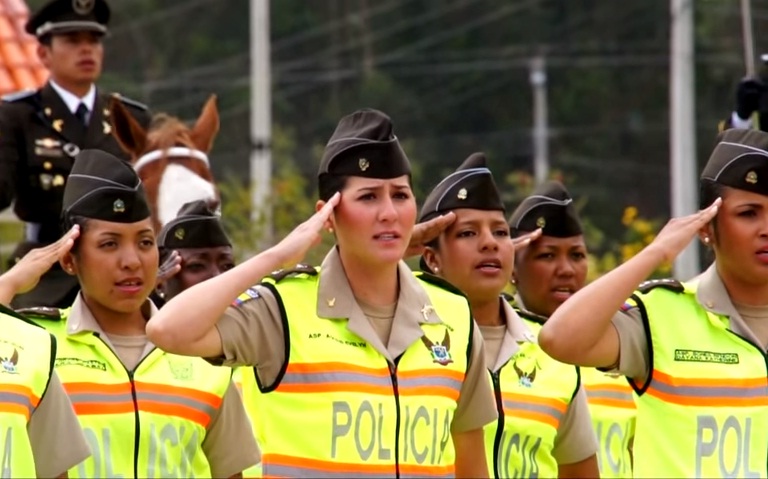 Se equipara participación de mujeres en cargos públicos en Ecuador