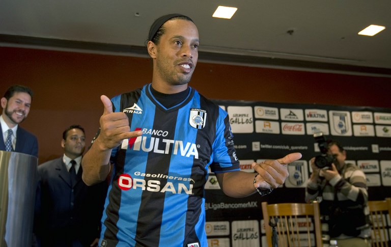 ¿Por qué Ronaldinho usará el número &quot;49&quot; y no el &quot;10&quot; con Querétaro?