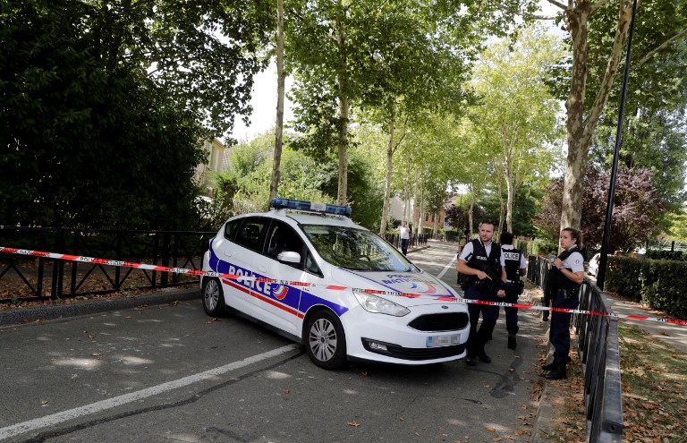 Hombre mata a su madre y hermana cerca de París