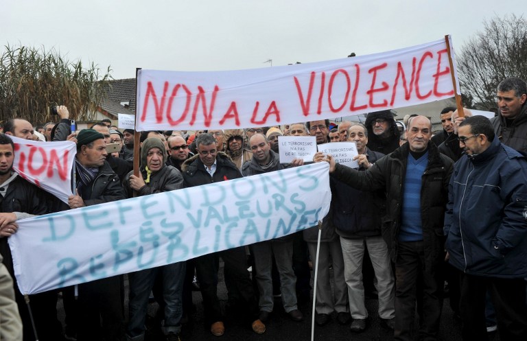 Doble toma de rehenes en Francia 2 días después de ataque a Charlie Hebdo