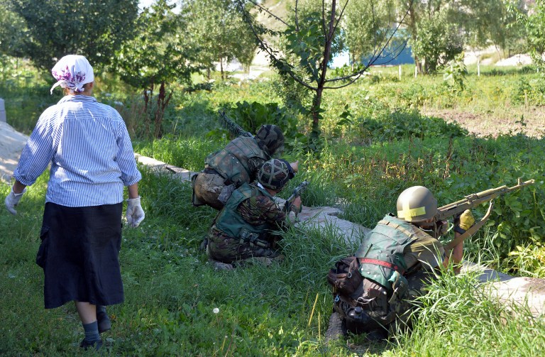 Unos 30 civiles muertos por fuego de artillería en Górlovka, este de Ucrania