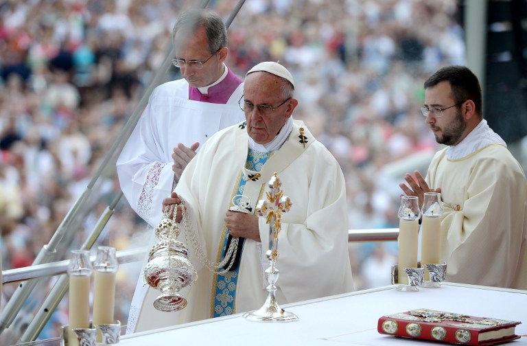 El papa denuncia en la misa en Czestochova la tentación de buscar el poder