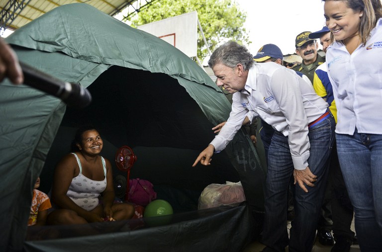 Santos llega a Cúcuta con promesas para deportados colombianos