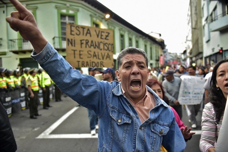 Nuevas manifestaciones en Quito a tres días de llegada del papa Francisco