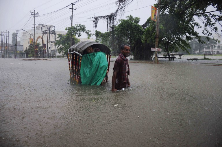 Torrenciales lluvias causan cerca de 70 fallecidos en Nepal e India