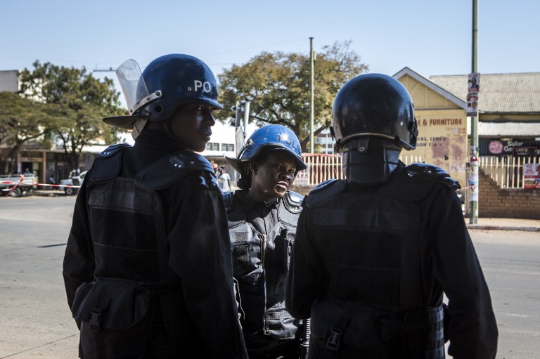Tres muertos en las protestas en Zimbabue tras las elecciones