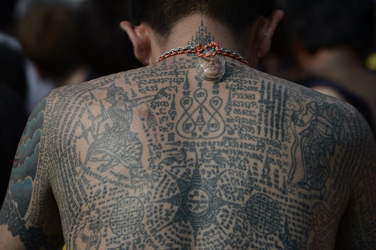 Trance y tatuajes en un festival en Tailandia