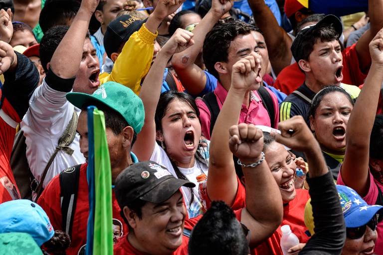 Estudiantes protestan contra Maduro en varias ciudades de Venezuela
